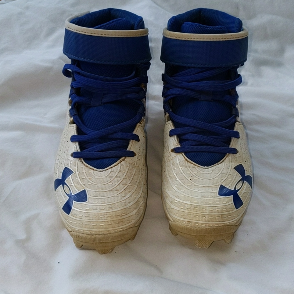 Boys under armour cleats